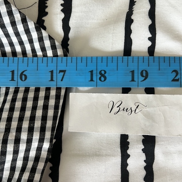 🆕 listing! Cute plaid set (top only) - Picture 3 of 6